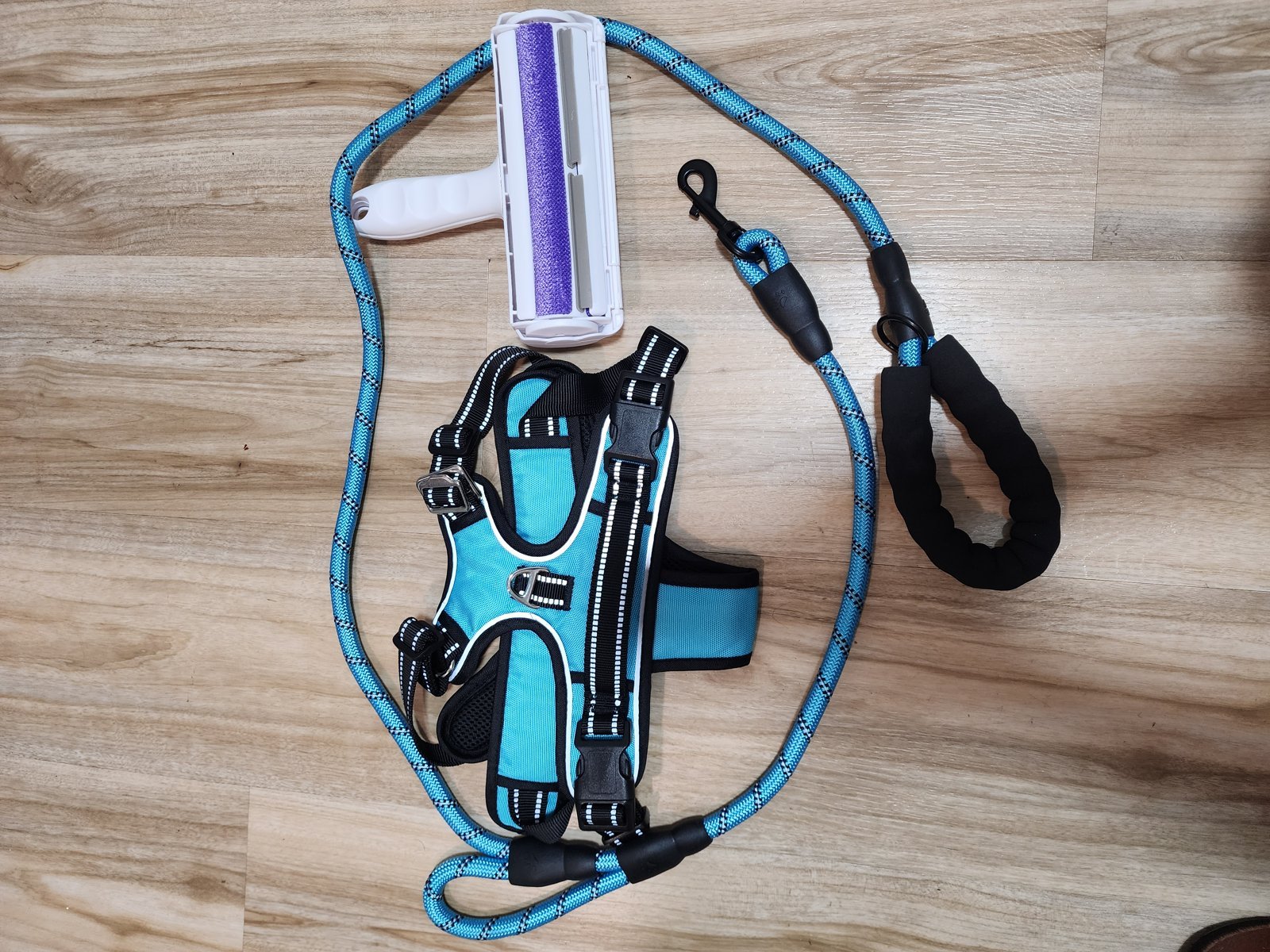 3 Piece Dog Harness Kit, No Pull Padded Reflective Harness with Handle, Heavy Duty Rope Leash and Reusable Pet Hair Remover, Small Medium Large XL Blue large 3 piece dog harness kit with rope leash and pet hair remover